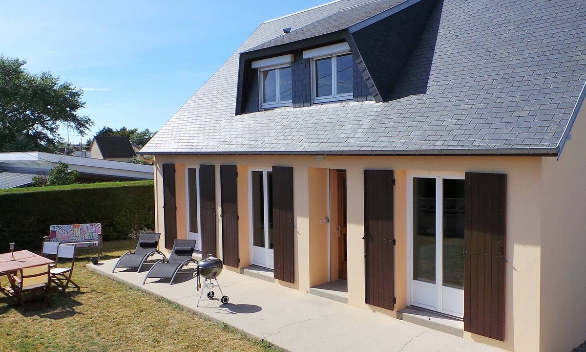 Saint-Germain-sur-Ay House | Large beach house. Accepted animals.
