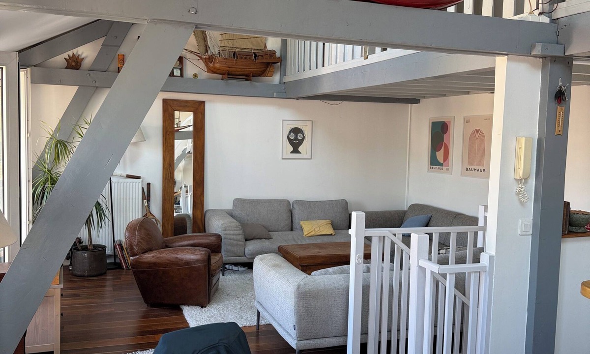 Silly-Gallieni Apartment | Large, bright duplex with mezzanine (Triplex)