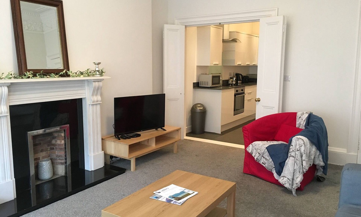 Marchmont Apartment | Large, bright and airy family friendly flat