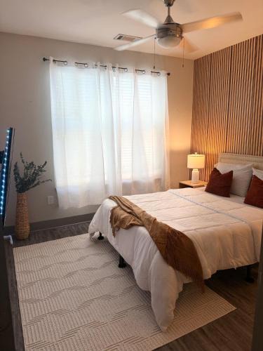 Lindridge-Martin Manor Apartment | Large Buckhead modern suite