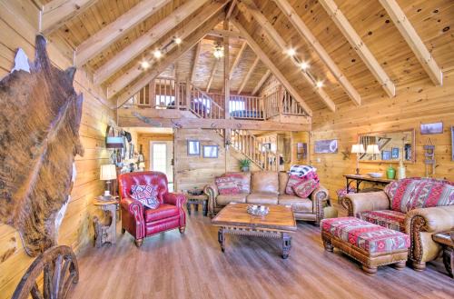 Elizabeth House | Large Cabin w/Deck Overlooking Norfork Lake!