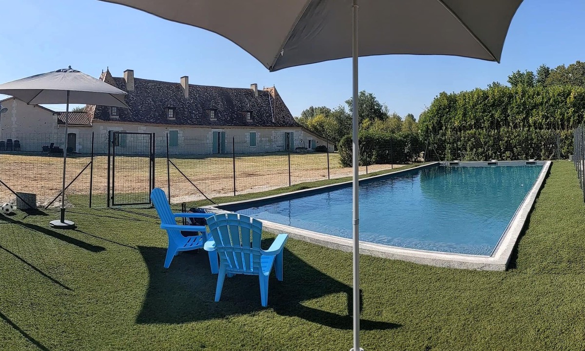 Neuvic House | Large-capacity vacation gîtes (25 pers): Chartreuse d'Ossimpont