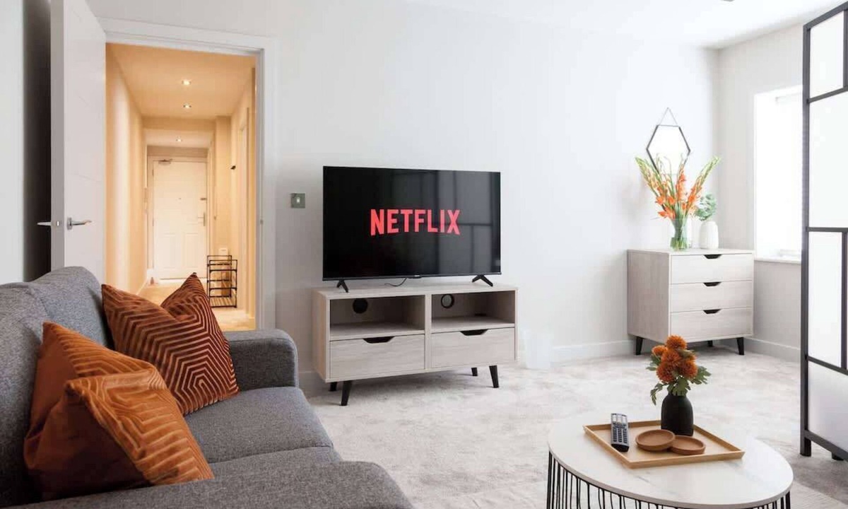 Leeds Apartment | Large Central 2/3 Bed - Contractors-Professionals