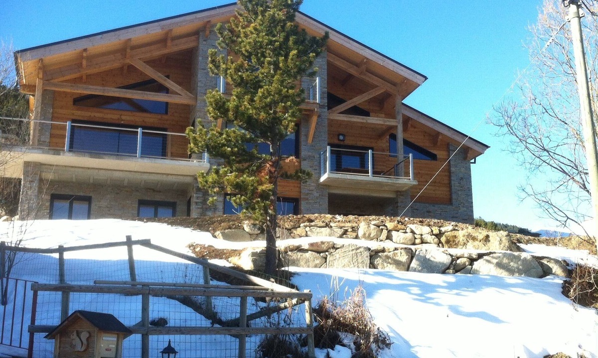 Les Angles Ski Chalet | Large chalet 12 people