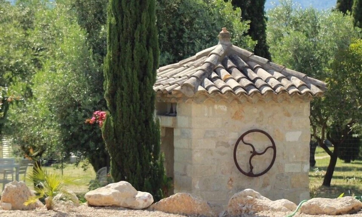 Le Pouget Other | Large charming family farmhouse between sea and mountains.