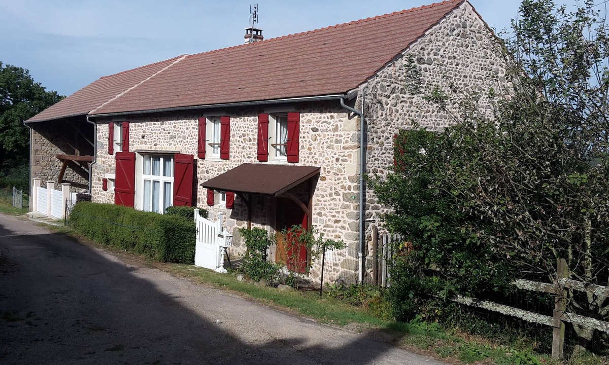 Sainte-Magnance House | Large charming house