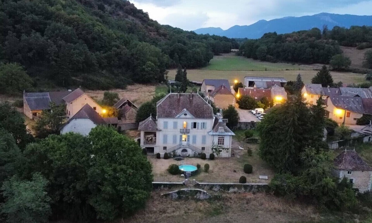 Cuzieu House | Large charming gîte Un Air d'Italie