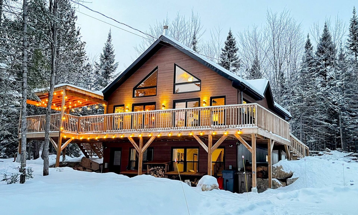 Entrelacs Ski Chalet | Large comfortable chalet 4 bedrooms | Between ski and forest | Telecommuting possibilities