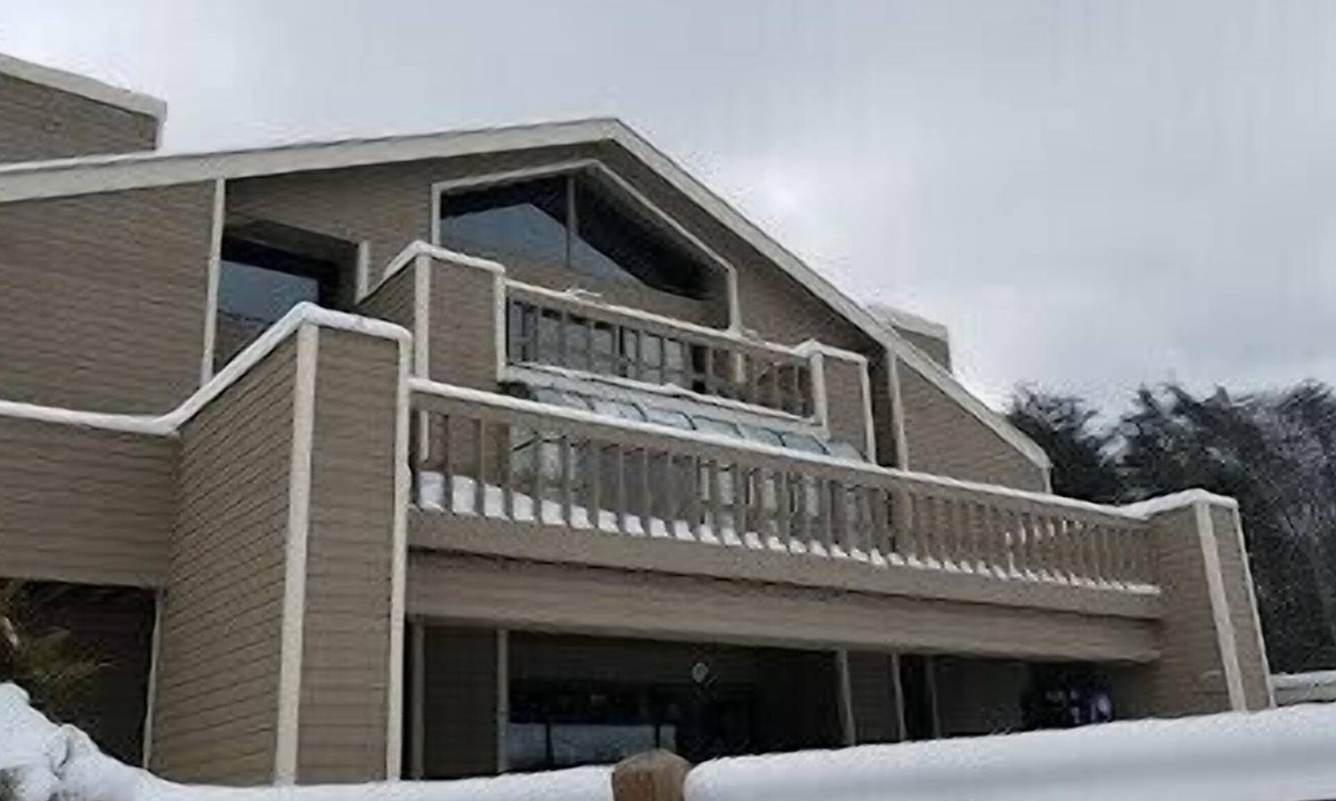 Tafton Condo | Large condo in the Poconos.
