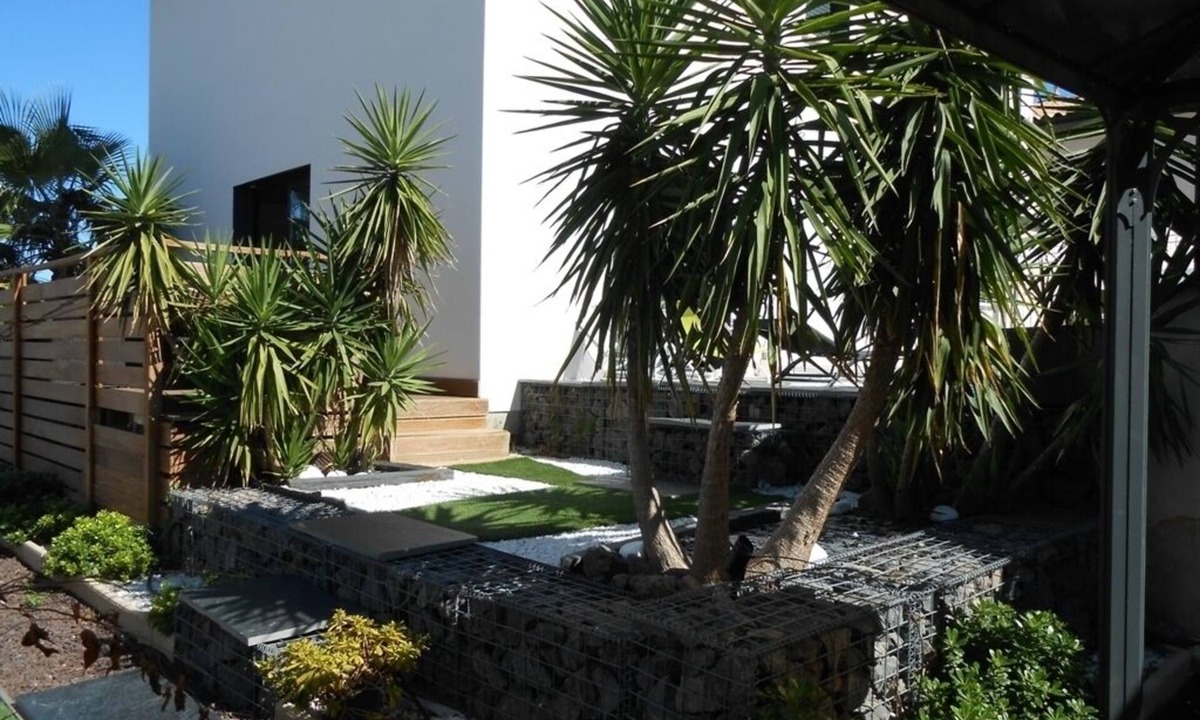 Frontignan House | Large contemporary villa Frontignan beach