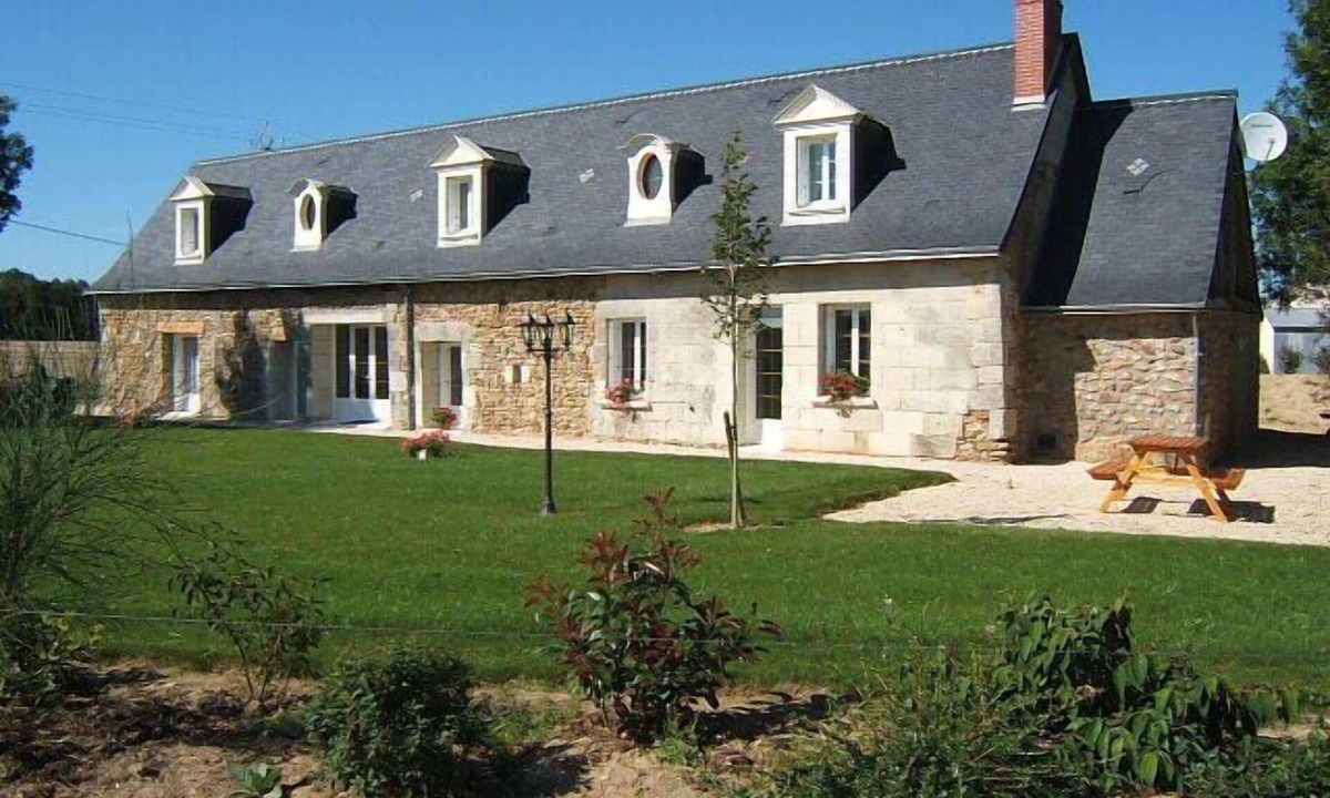 Saint-Paterne-Racan Cottage | large cottage