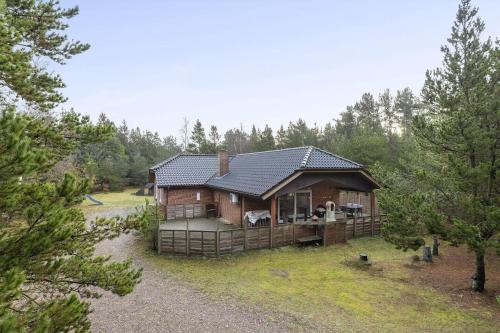 Sønderstrand House | Large Cottage In Peaceful Beautiful Nature