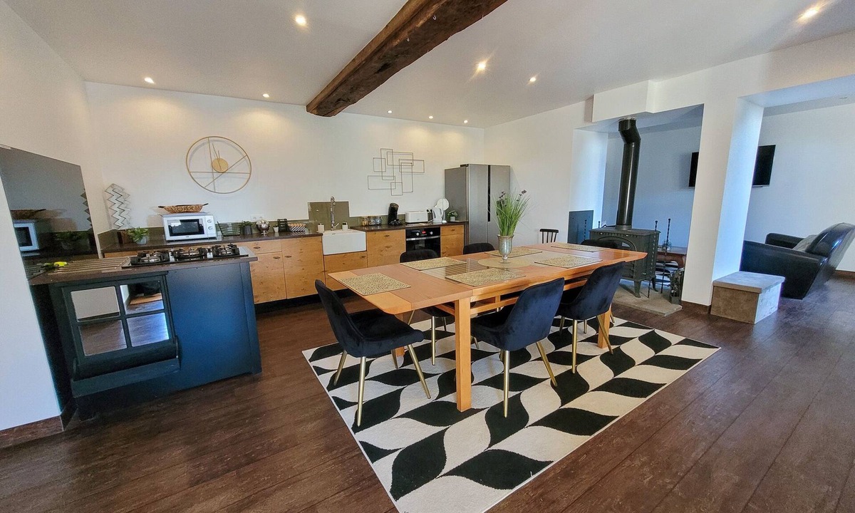 Le Teilleul House | Large country house