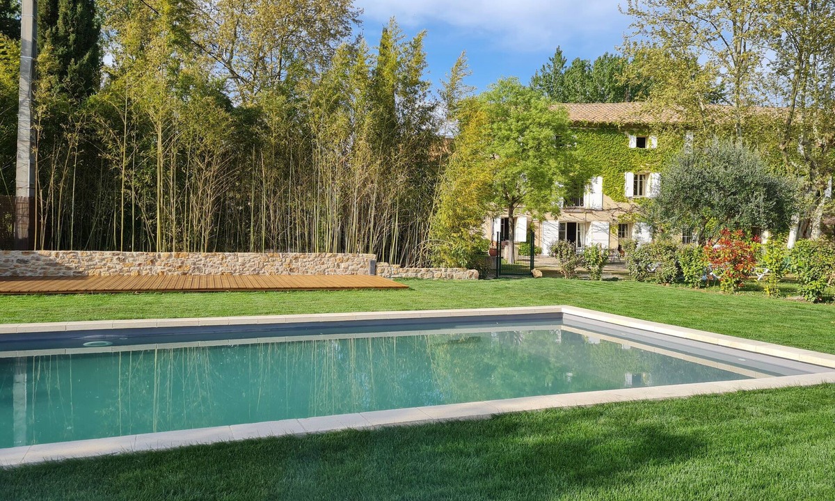 Orange House | Large country house with swimming pool