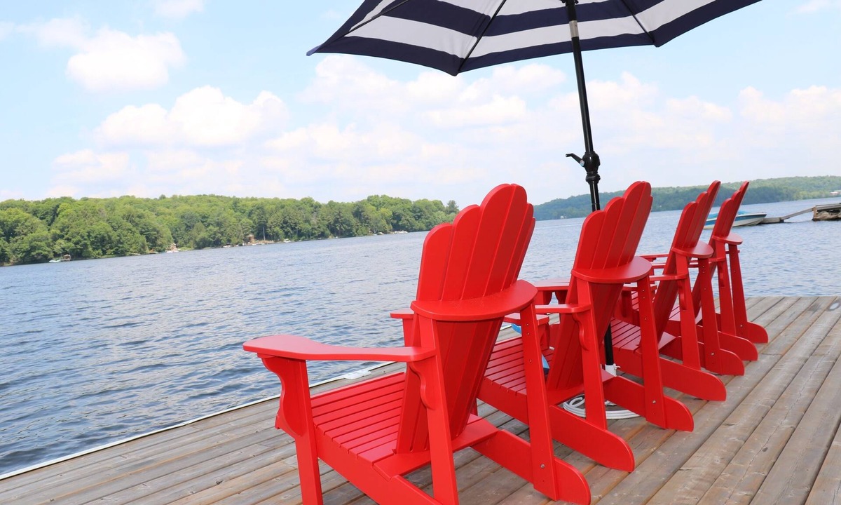 Windermere Cottage | Large Dock, Hot Tub, Private Beach w Water Toys