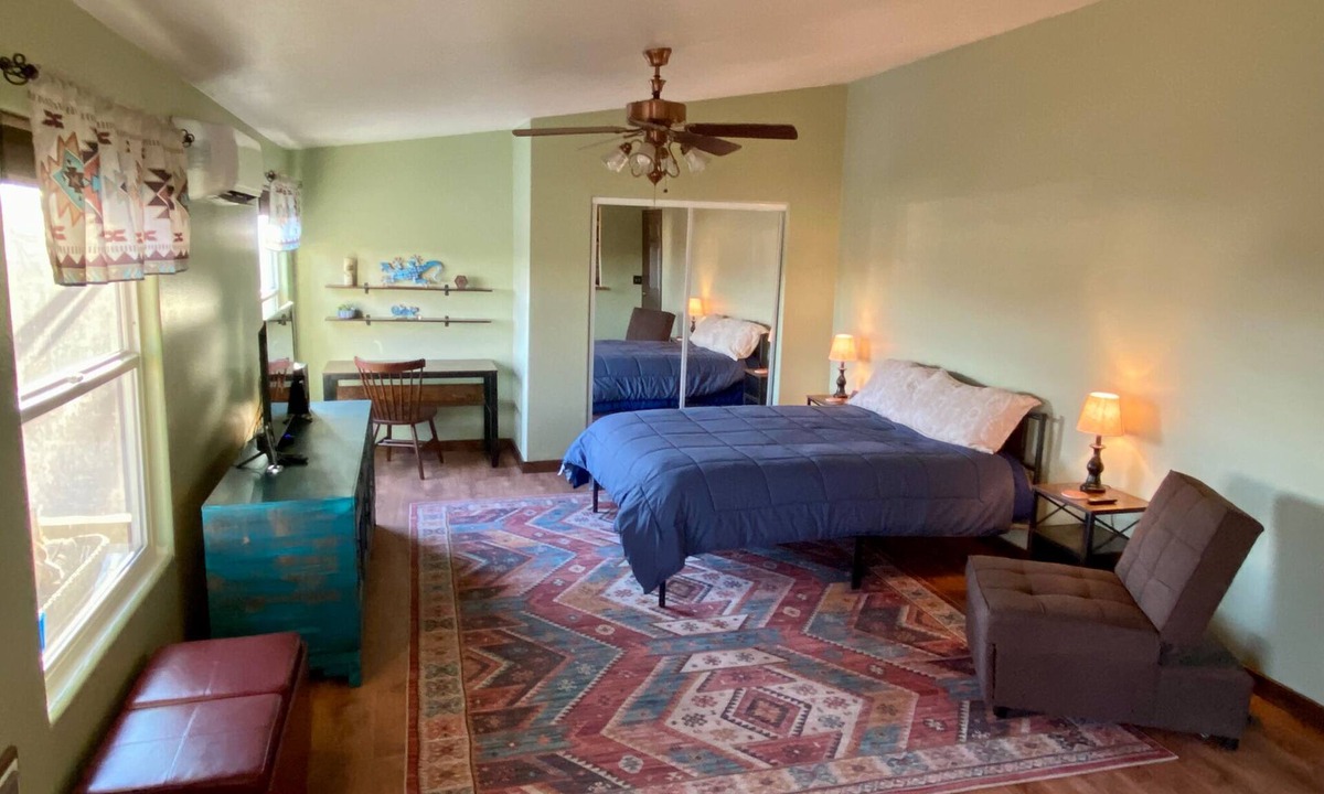 Moriarty Apartment | Large Efficiency Apartment w/Kitchenette, Laundry & Screened Porch