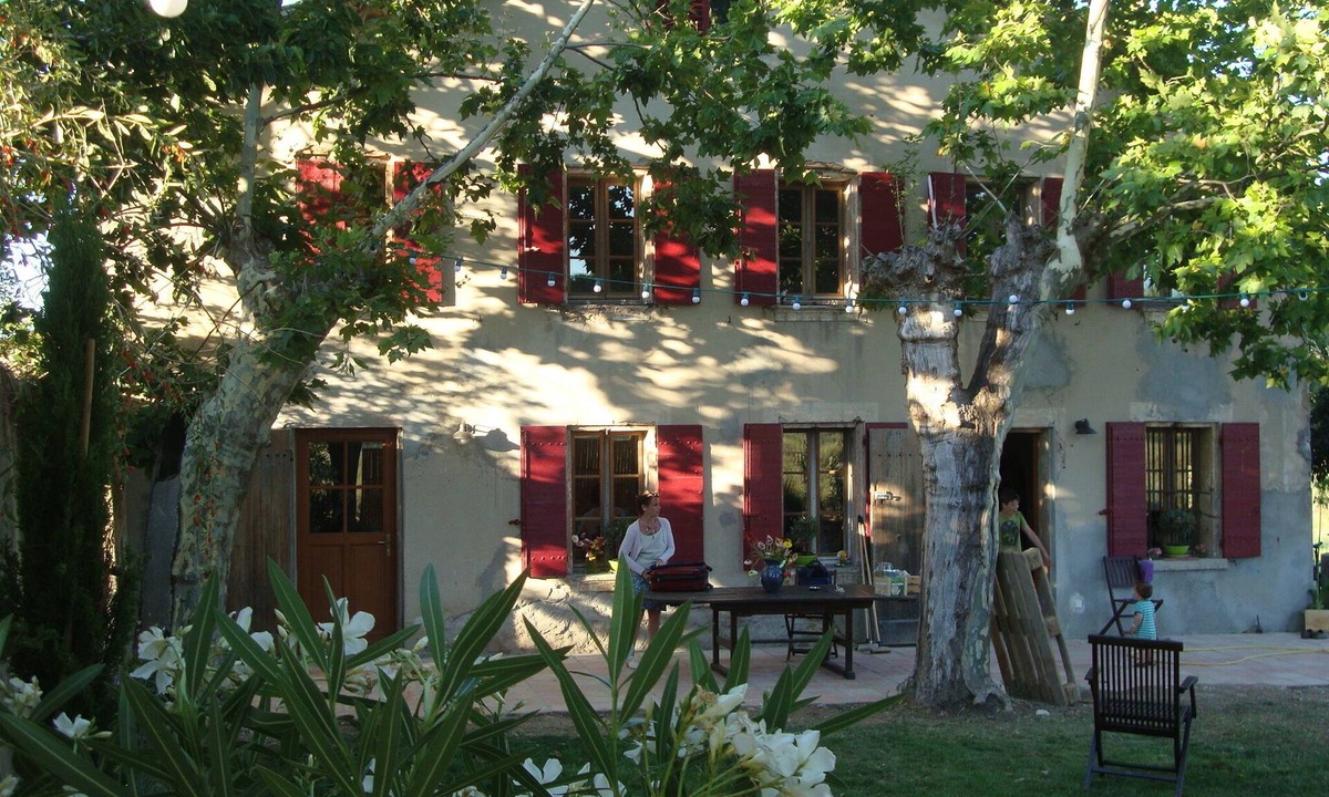 Le Pradet Other | Large family farmhouse in the countryside sleeps 16 adults 2 km from the sea