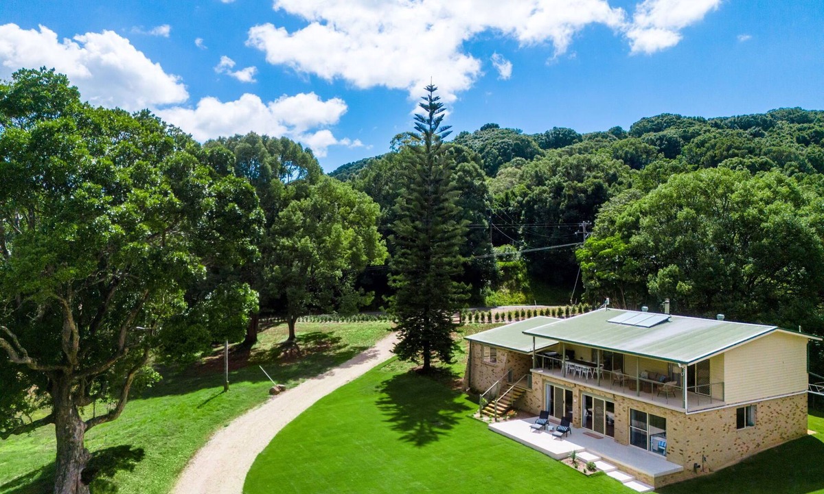 Tintenbar Other | Large Family Friendly Hinterlands Creek-Front Acreage.