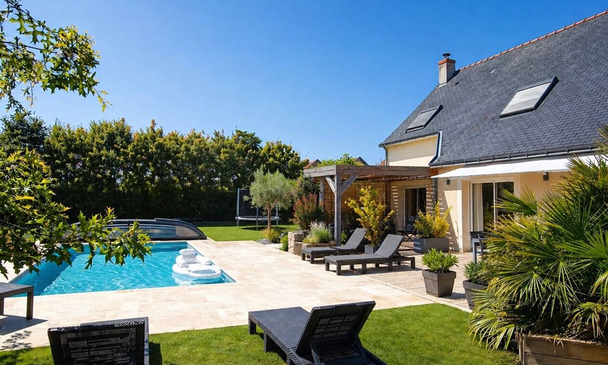 La Pommeraye House | Large family house, with private pool