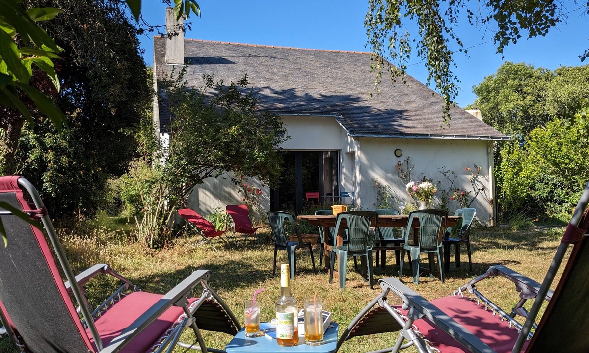 Quimiac House | Large family home, between beaches and marshes.