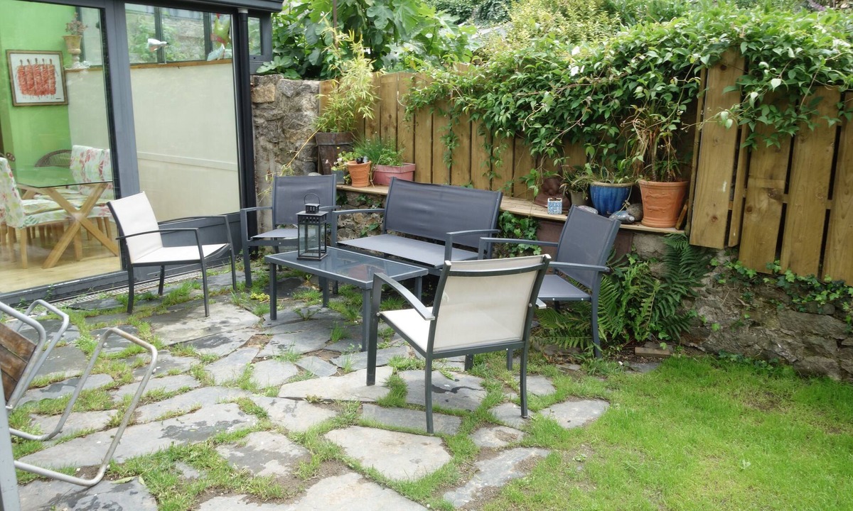 Le Faou House | Large family home