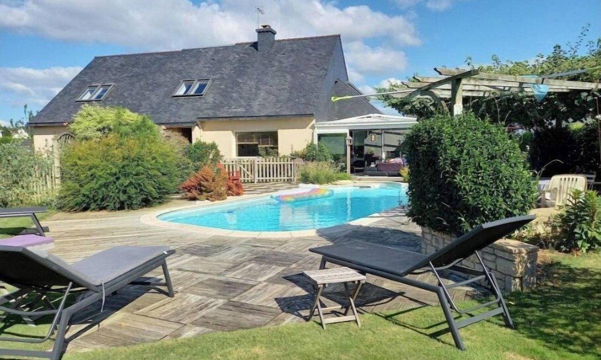 Ploemeur House | Large family home.