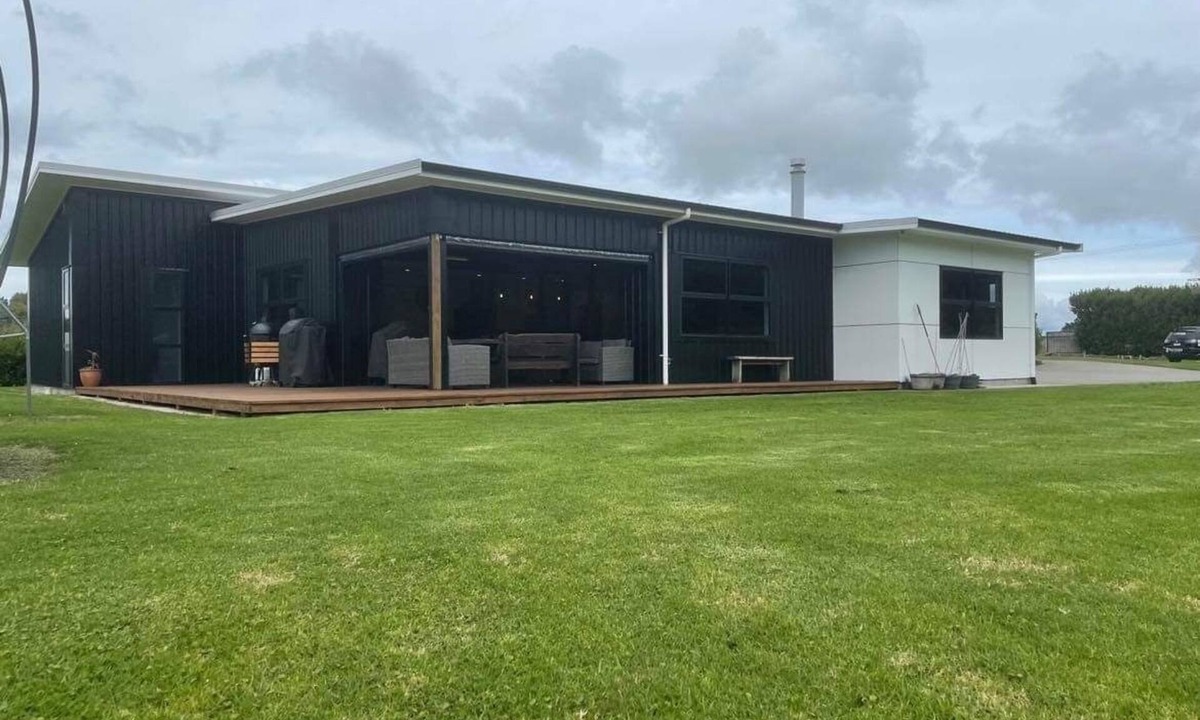 Rewa House | Large Family Home