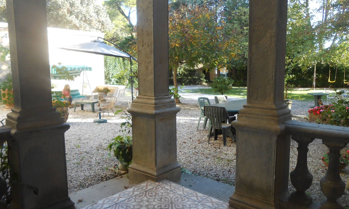 Cruscades House | large family home with pool and park - weekly rental