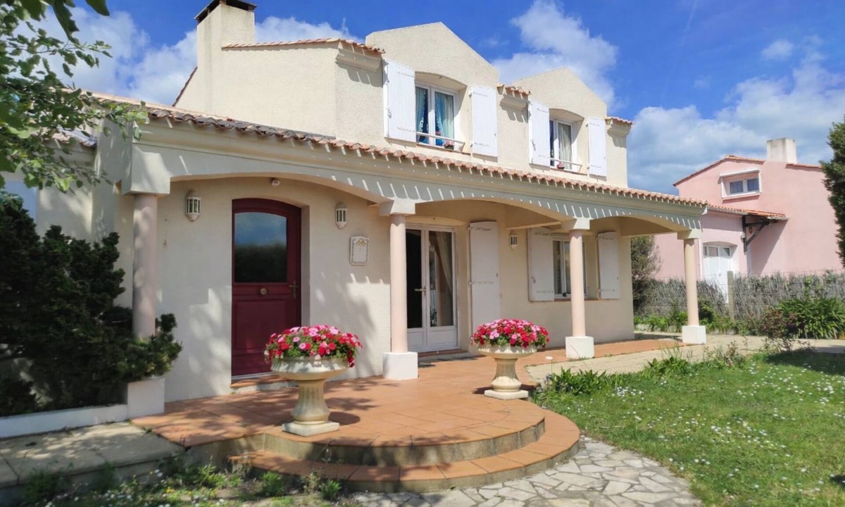 Brem Sur Mer House | Large family villa 5 min from the beach - 8 pers - pets welcome
