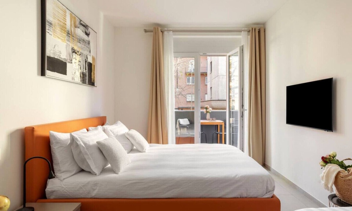 Lugano Apartment | Large flat for up to 8 people with parking & AC