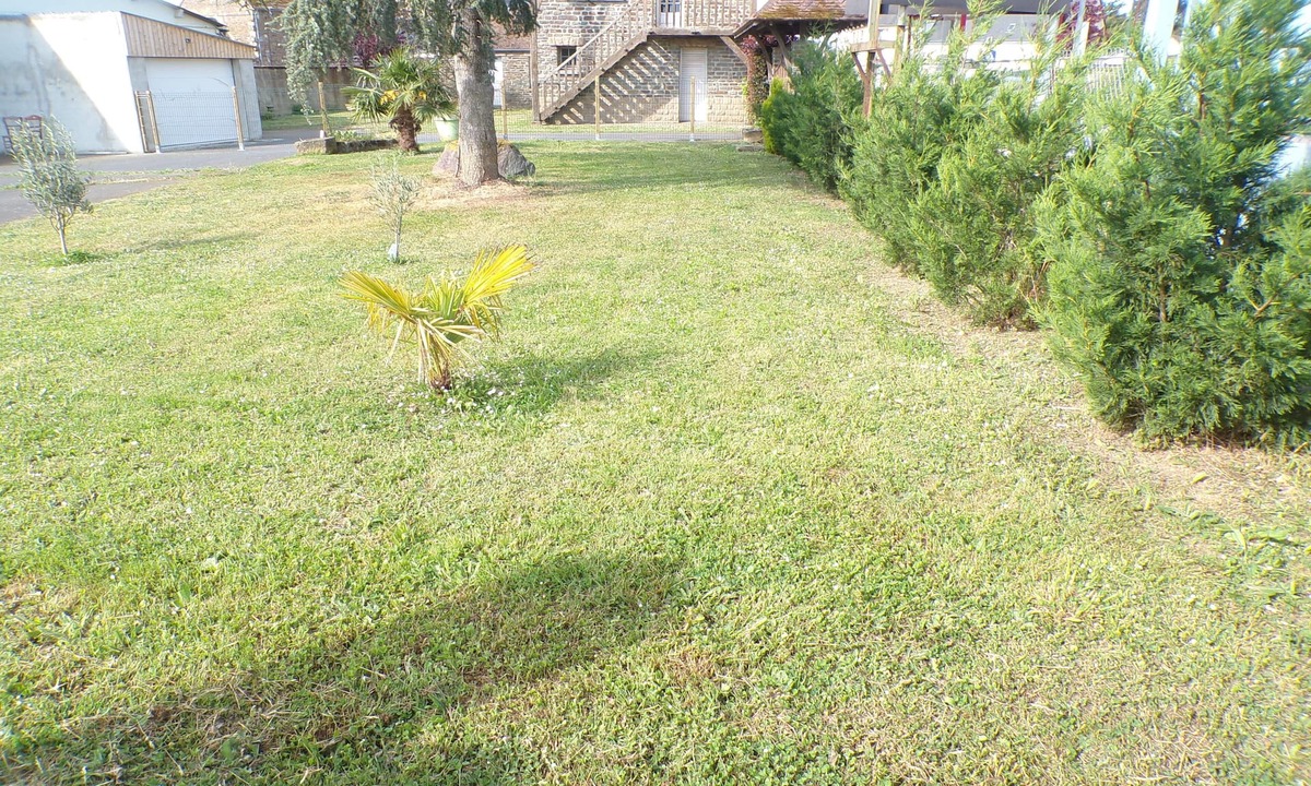 Basse-Normandie Apartment | Large gite sleeps 4 plus 1 cot