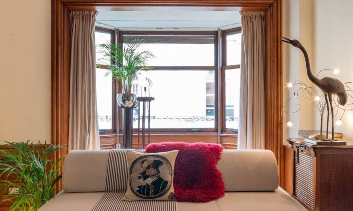 Casco Viejo Apartment | Large Historic Apartment in Casco Viejo, Bilbao.