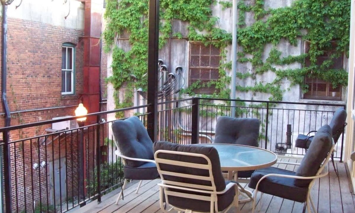 Macon Apartment | Large Historic Downtown Loft - Rear