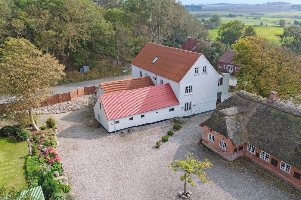Thyholm Villa | Large holiday home by the Limfjord
