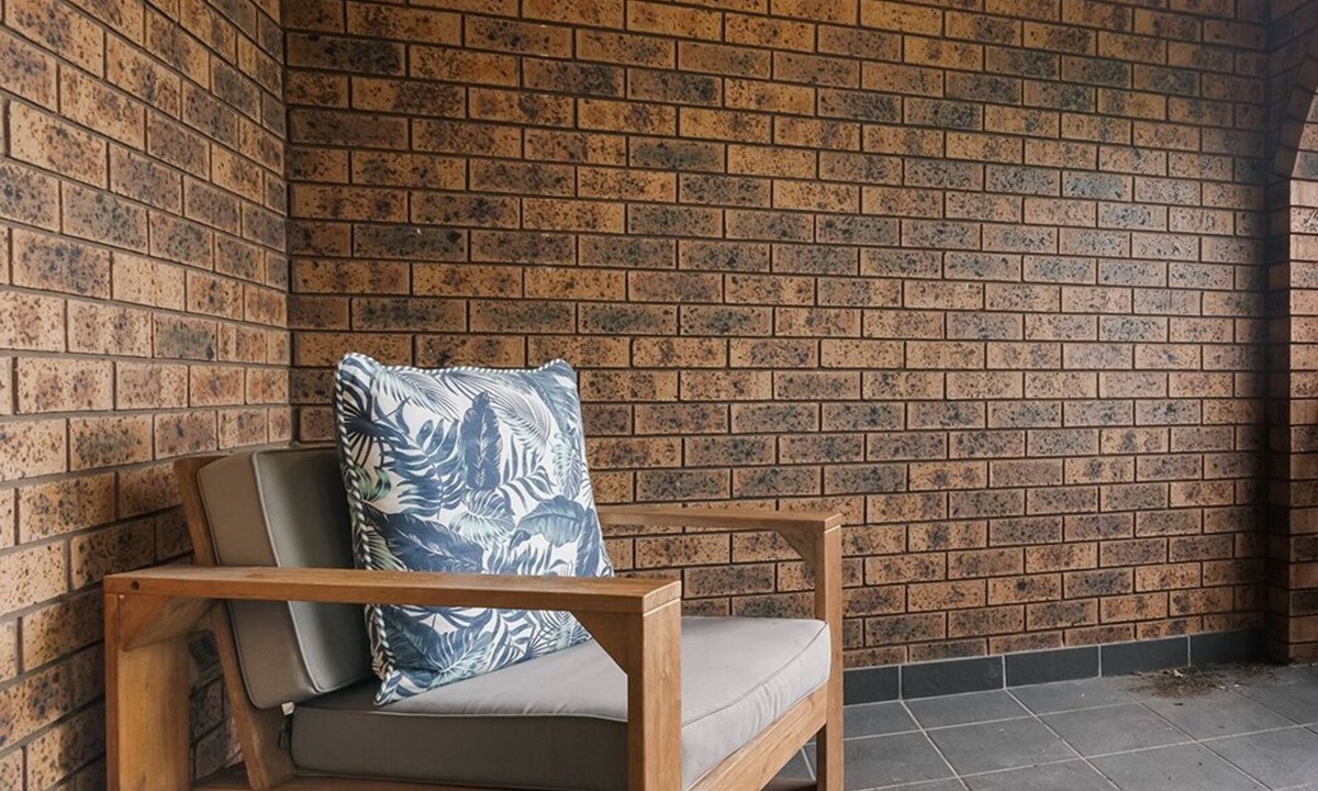 Waratah West House | Large Home in Waratah