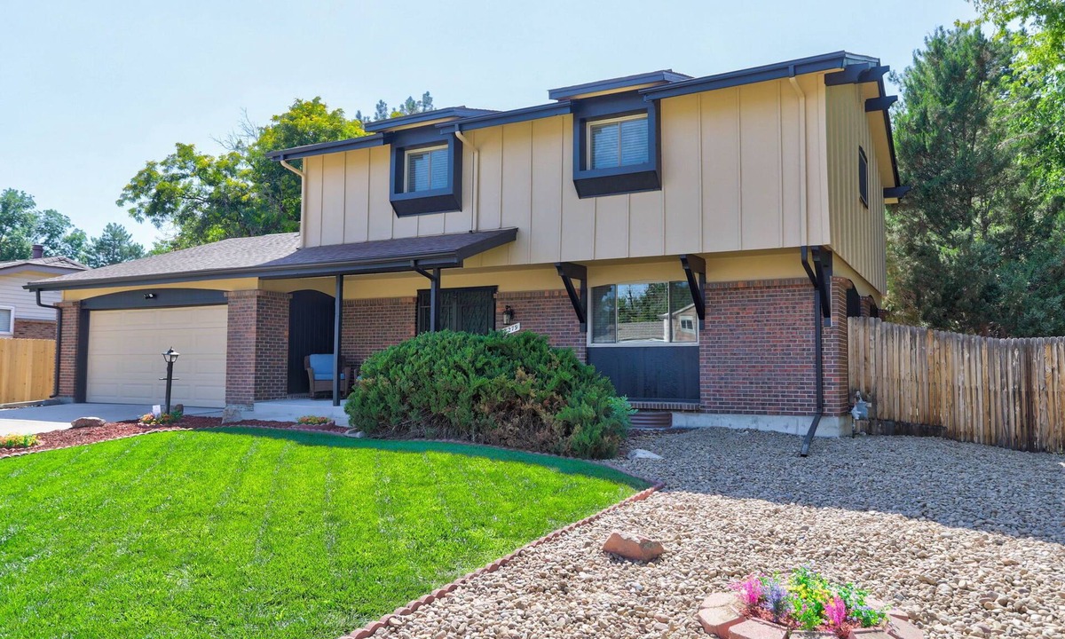 Arvada House | Large home inArvada, centrally located, 20min to downtown, garage parking, 420ok