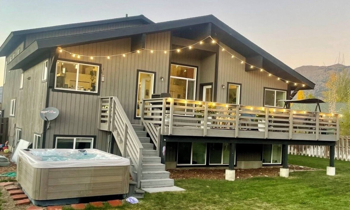 Alpine House | Large Home Located In Alpine