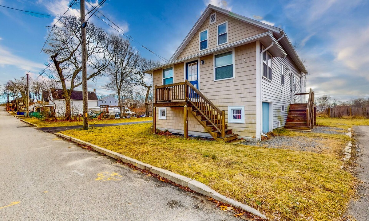 Onset House | Large home - W/D & firepit - special rates Oct-May