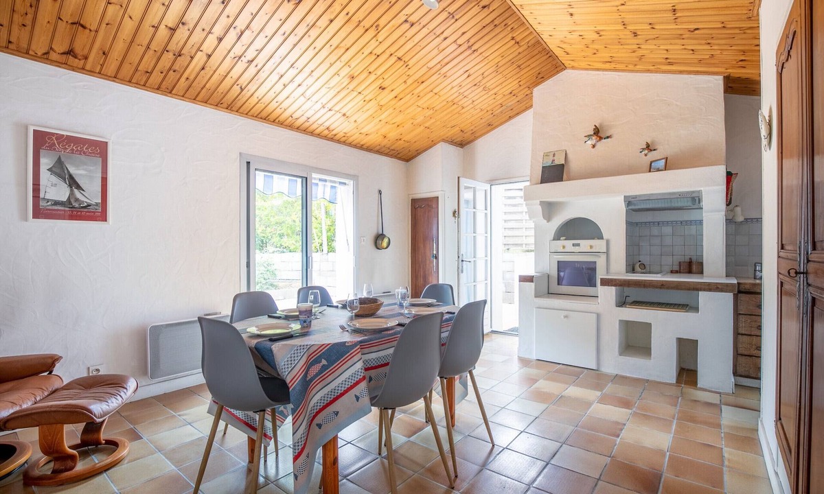 Barbatre House | Large house for 6 people - 300m from the beach