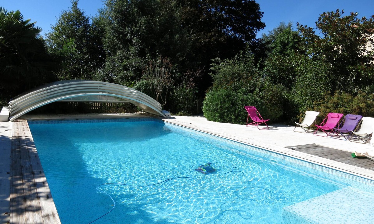 La Foret-sur-Sevre House | Large house sleeps 14-15 beautiful surroundings, swimming pool, fishing,promenad