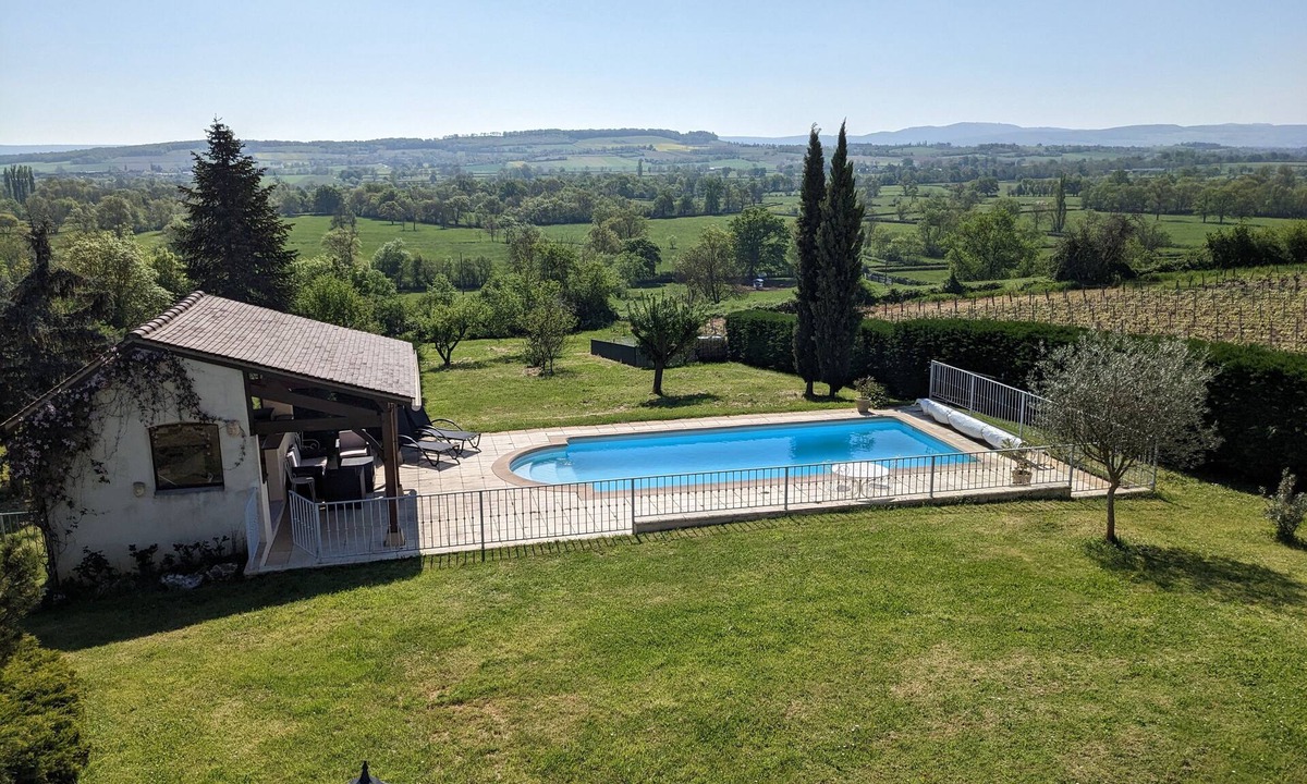 Savigny-sur-Grosne House | Large House With Private Pool and Valley View