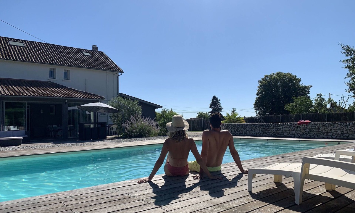 Champcevinel House | Large house with pool in Périgueux
