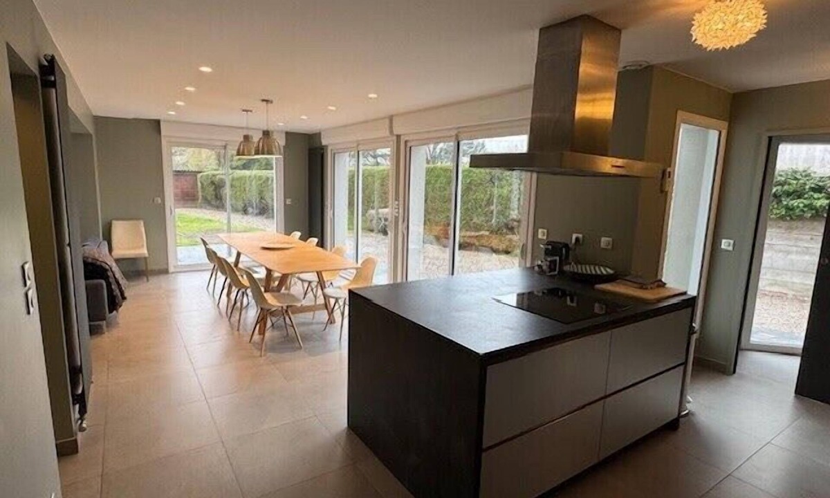 Trepied House | Large house with terrace and garden in Cucq