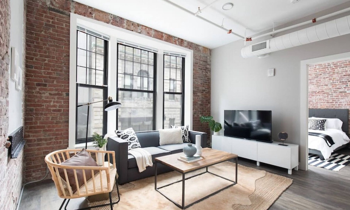 Beacon Hill Apartment | Large Loft Steps From Boston Common | Short Stays | Dog Friendly