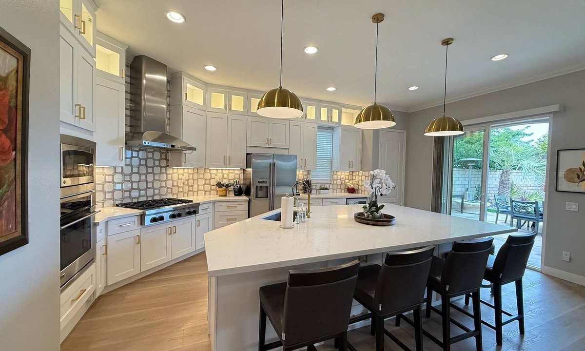 Pacific Highlands Ranch House | Large Luxury Home Beach Paradise!