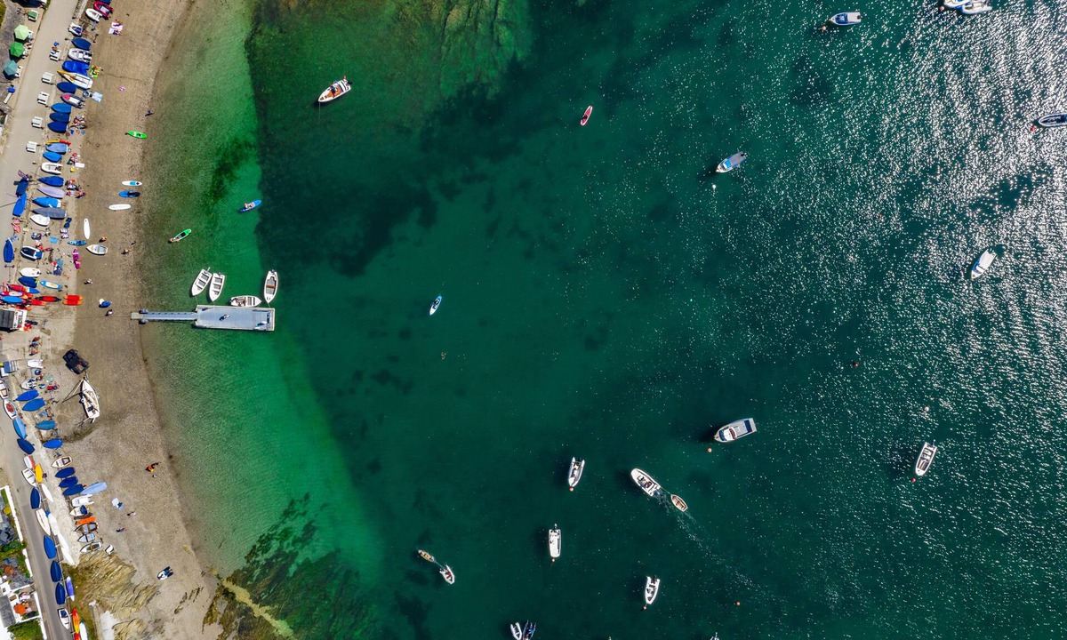 Helford Passage House | Large luxury home with pool