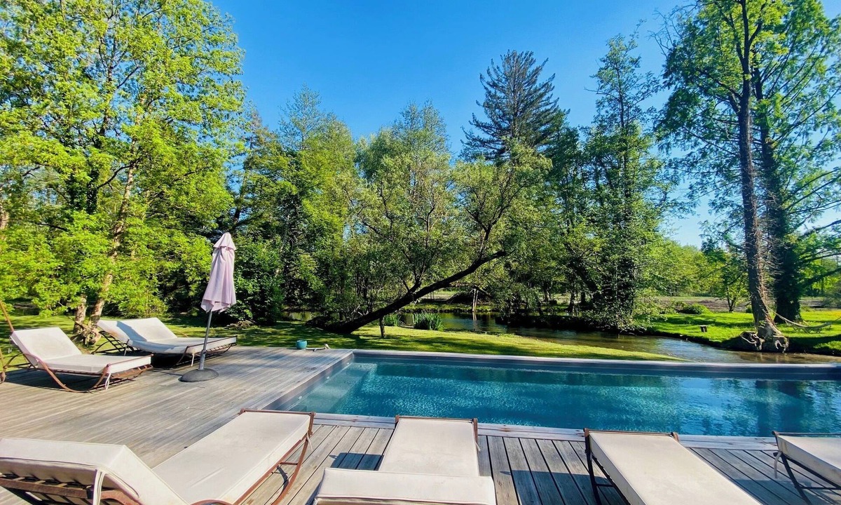 Aulnay-la-Riviere House | Large mill, 8 bedrooms, pool, spa, tennis, pétanque, billiards, pond,