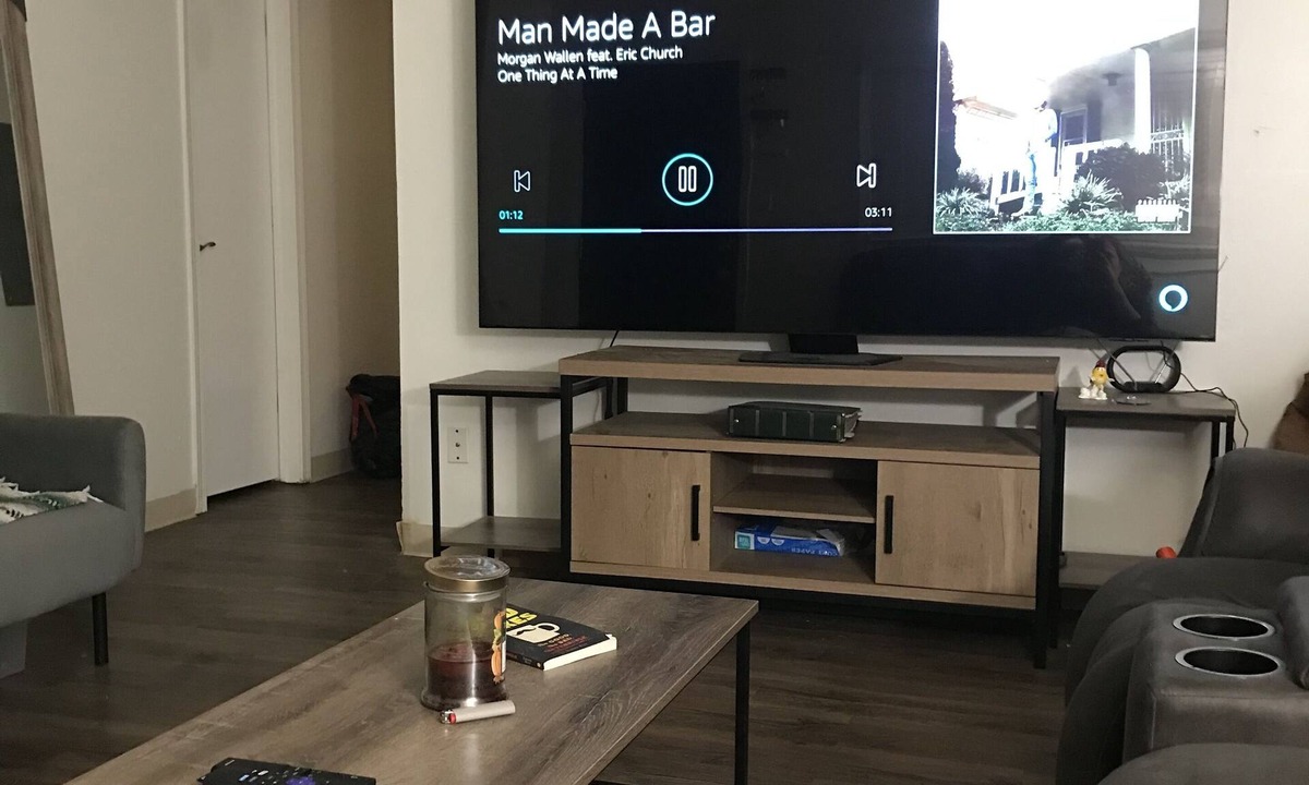 Bloomington House | Large Modern Smart House, voice controlled
