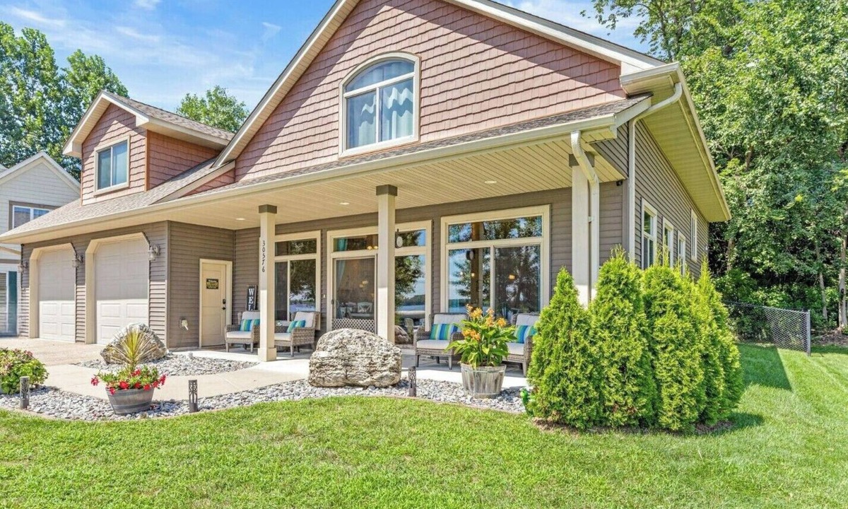 Lindstrom Cabin | Large Multi-generational lakefront Cabin|HUGE GAMEROOM☆