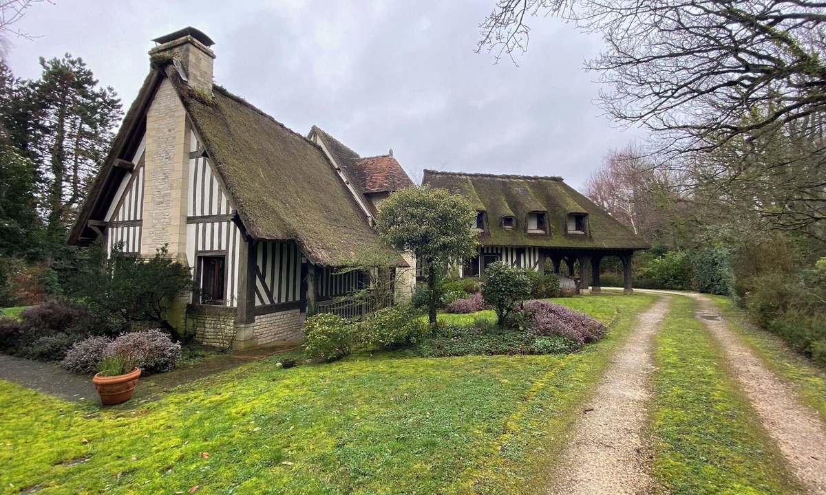 Touques House | Large Norman family home 5km from Deauville